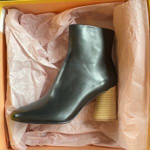 Mercedes Castillo Tomara Black Leather Ankle Boots (NEW. NEVER WORN)